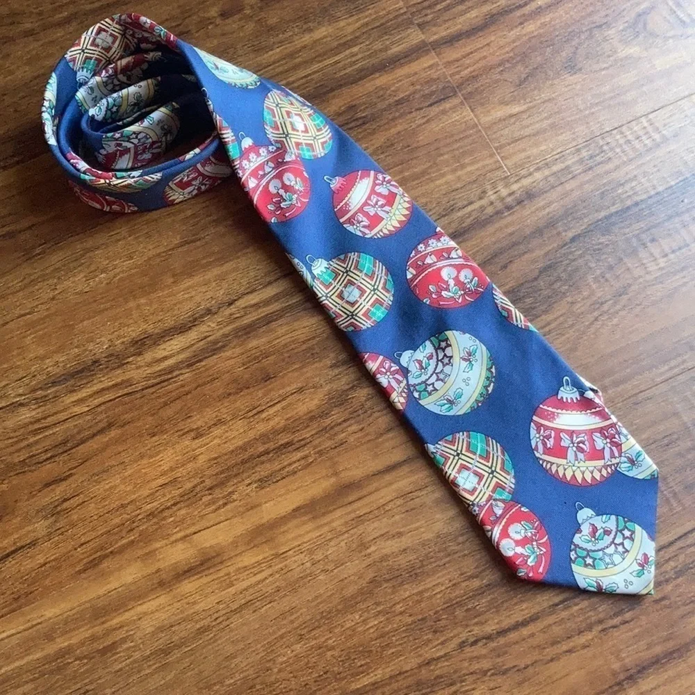 Lands end Christmas‎ tree ornament tie